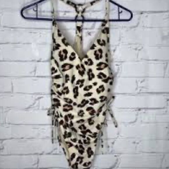 Kona Sol Leopard One Piece T Strap Back - Picture 2 of 7